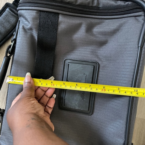 Eddie Bauer Luggage Carry On Grey Shoulder Bag - Picture 14 of 15